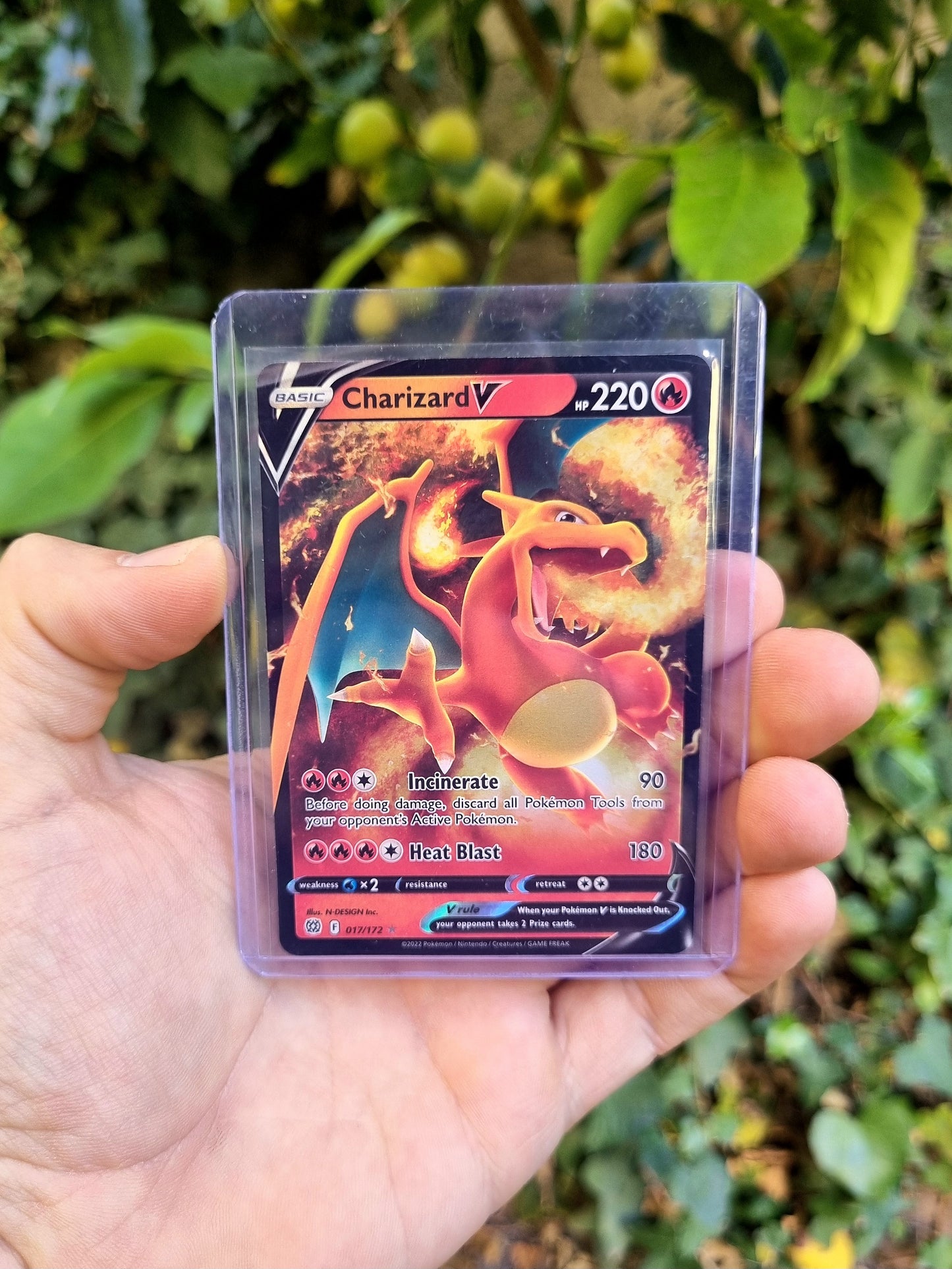 Charizard V - 017/172 Brilliant Stars