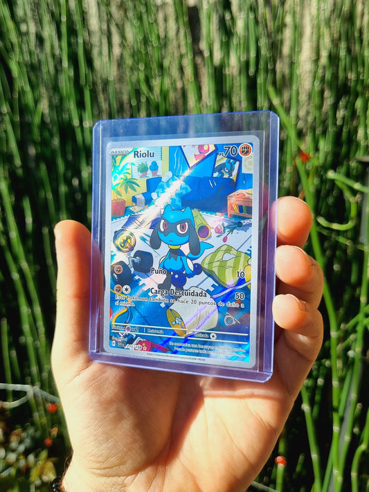Riolu - 215/198 Scarlet & Violet Illustration Rare - Español