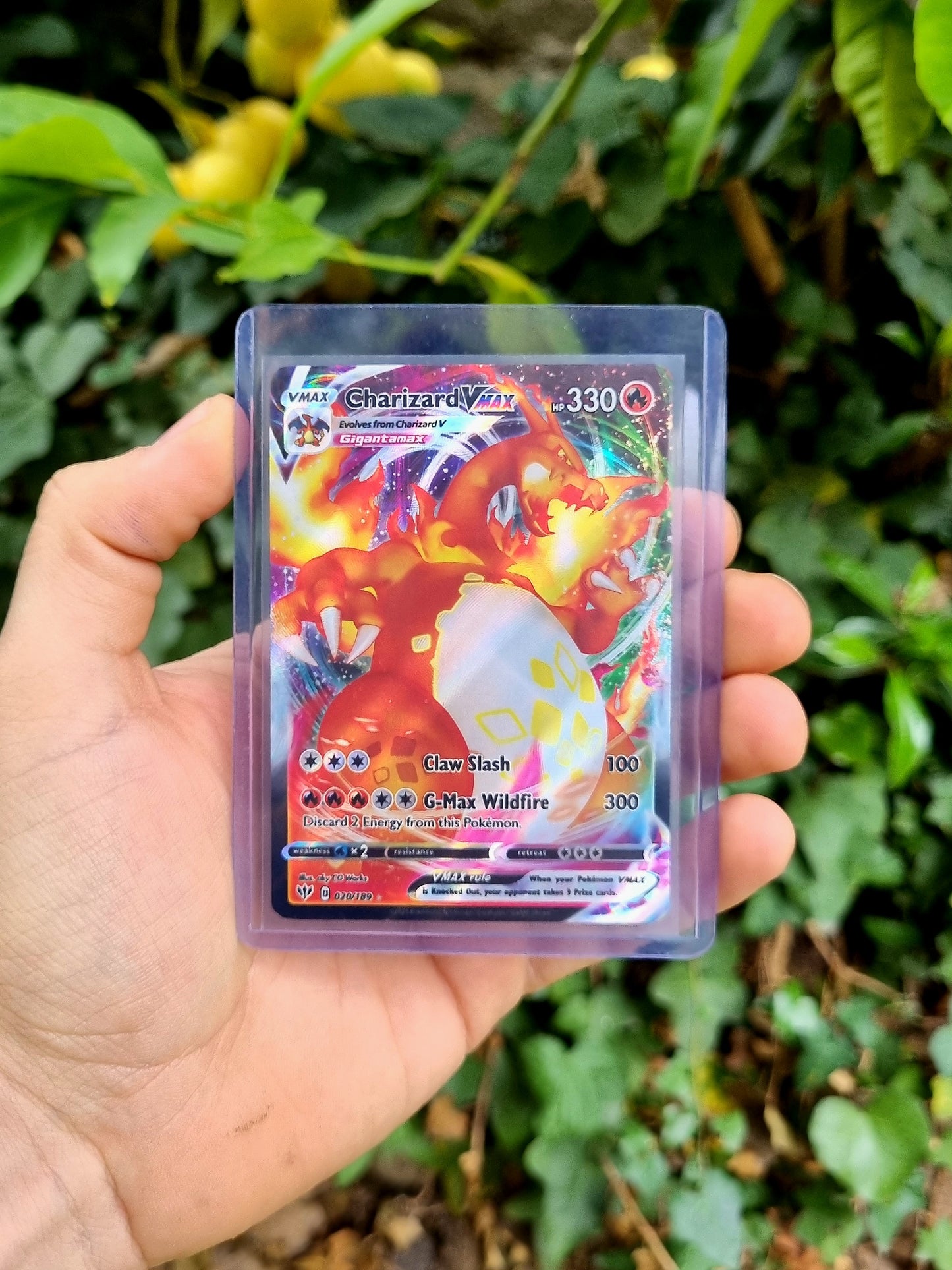 Charizard VMAX - 020/189 Darkness Ablaze